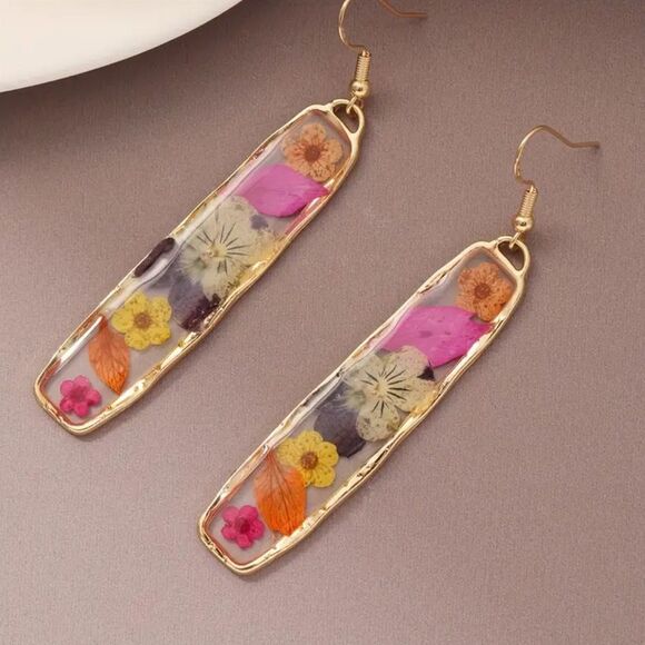 Pressed Flower Resin Drop Earrings - Picture 2 of 4